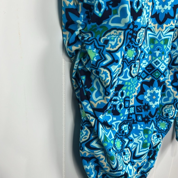 AmberNoonII Womens Swim Top M Turquoise Navy 1/2 Zip Front Thumb Hole Outdoors - Picture 7 of 13